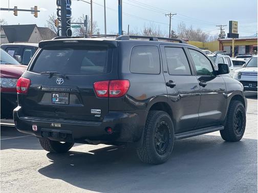 2017 Toyota Sequoia SR5