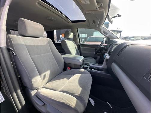 2017 Toyota Sequoia SR5