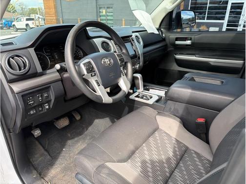 2018 Toyota Tundra SR5
