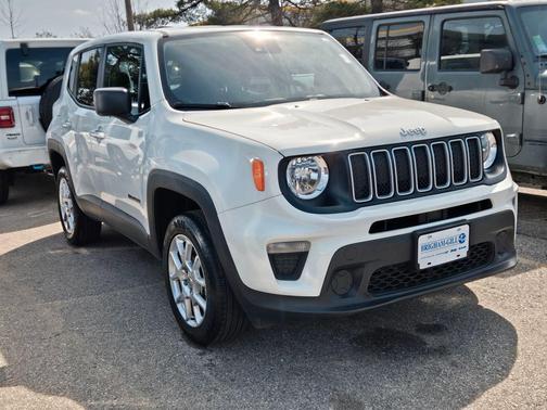 Alpine White 2023 Jeep Renegade Latitude