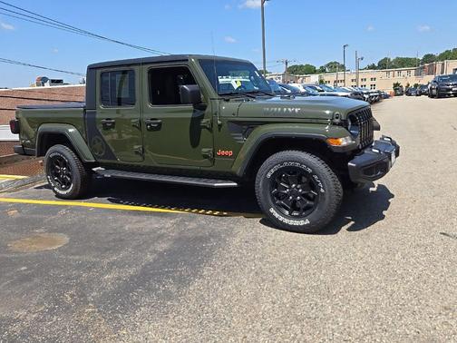 Green Clearcoat 2021 Jeep Gladiator Willys