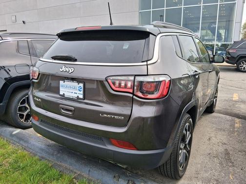Crystal Metallic 2022 Jeep Compass Limited