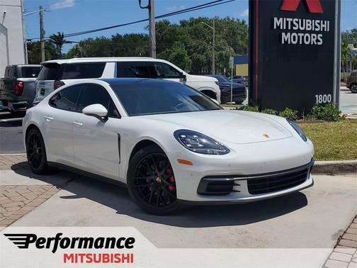 2018 Porsche Panamera 4
