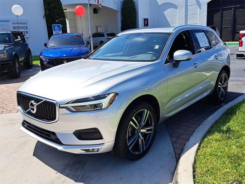 2021 Volvo XC60 T5 Momentum