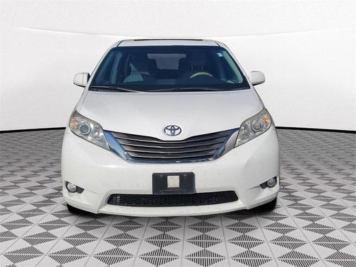 2014 Toyota Sienna XLE