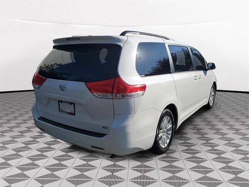 2014 Toyota Sienna XLE