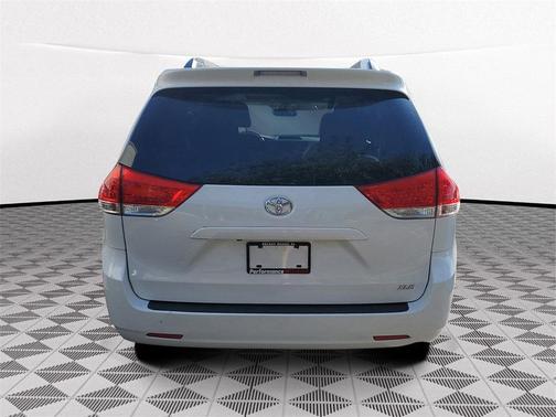 2014 Toyota Sienna XLE