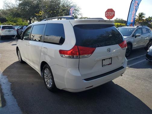 2014 Toyota Sienna XLE