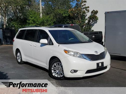 2014 Toyota Sienna XLE
