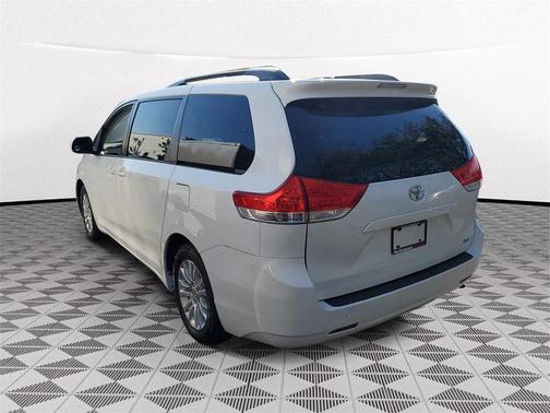 2014 Toyota Sienna XLE