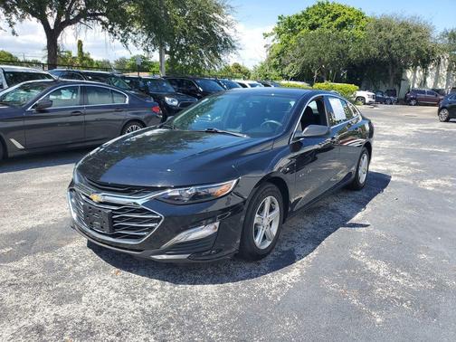 Mosaic Black Metallic 2022 Chevrolet Malibu 1LS
