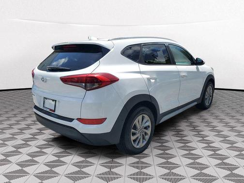 2017 Hyundai TUCSON SE Plus