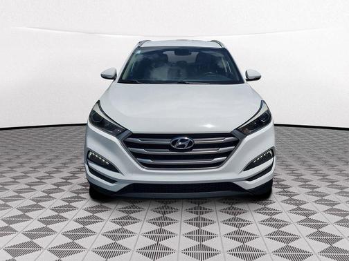 2017 Hyundai TUCSON SE Plus