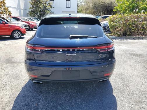 2021 Porsche Macan Base