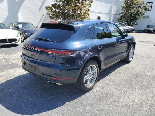 2021 Porsche Macan Base