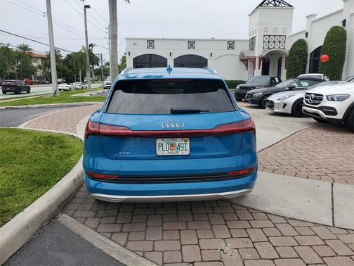 2019 Audi e-tron Prestige