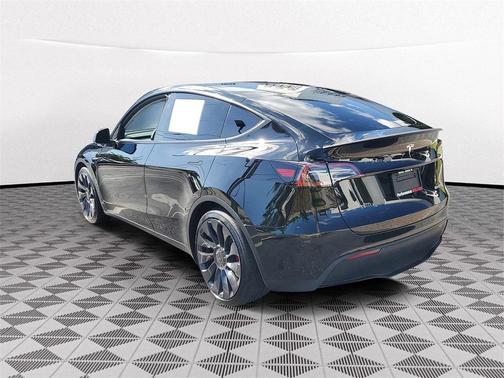 2024 Tesla Model Y Performance