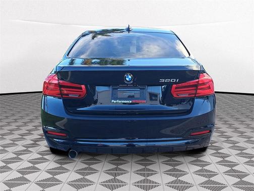 2018 BMW 320 i