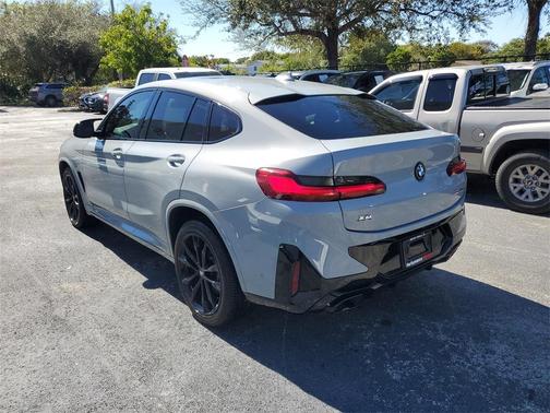 2022 BMW X4 M40i