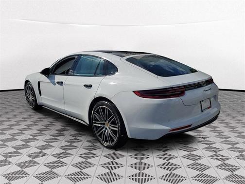 2020 Porsche Panamera 4