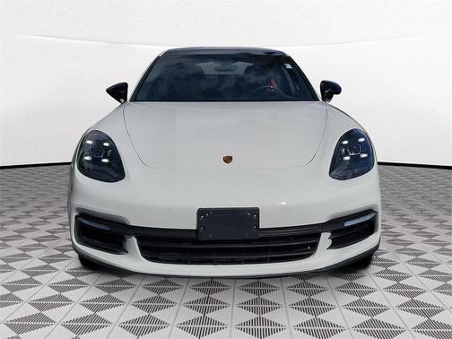 2020 Porsche Panamera 4