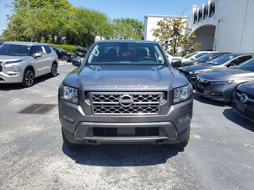 Gun Metallic 2024 Nissan Frontier SV