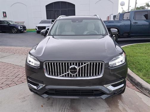 2022 Volvo XC90 T6 Inscription 6 Passenger