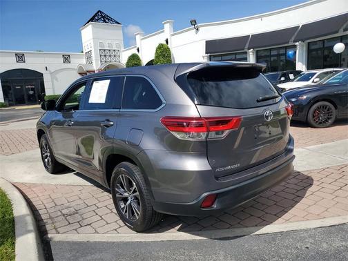 2019 Toyota Highlander LE