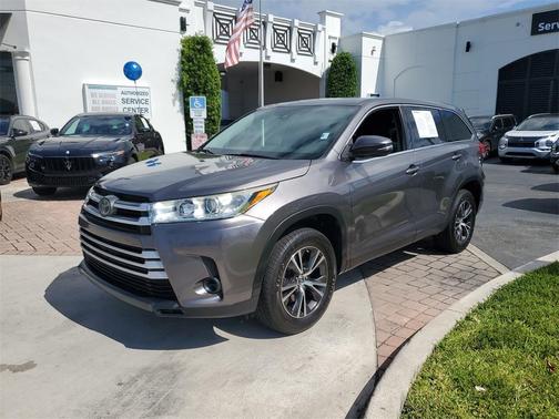 2019 Toyota Highlander LE