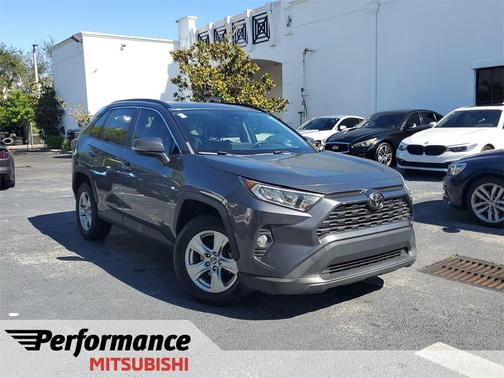 2020 Toyota RAV4 XLE