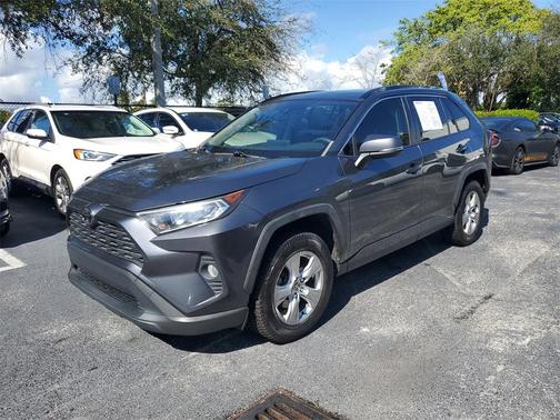 2020 Toyota RAV4 XLE