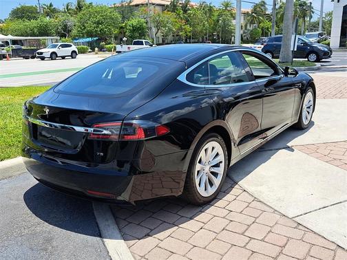 2017 Tesla Model S 75D