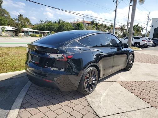 2024 Tesla Model Y Performance