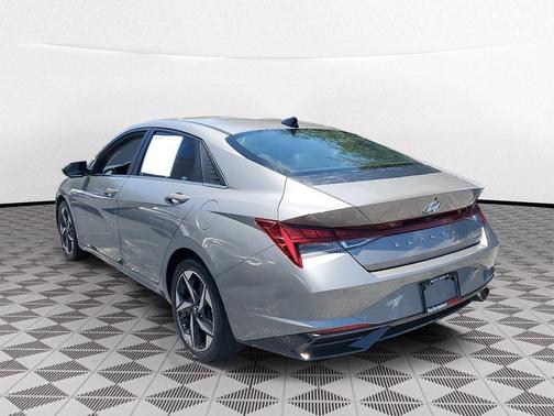 Metal 2022 Hyundai ELANTRA Limited