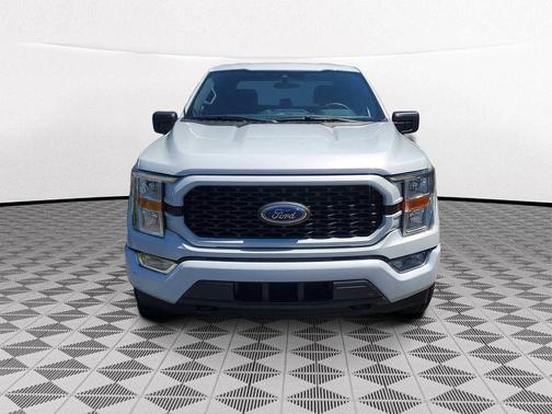 White Metallic 2022 Ford F-150 XL