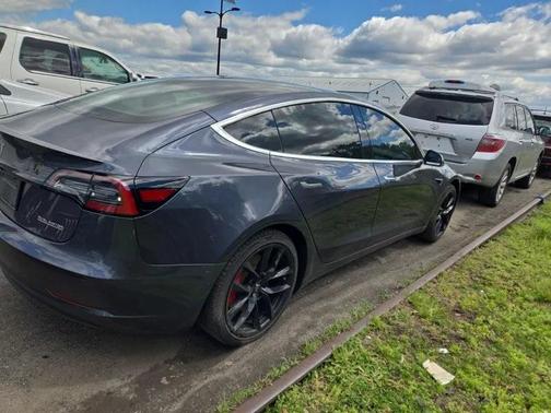 2019 Tesla Model 3 Performance