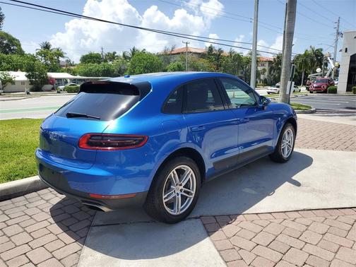 2017 Porsche Macan Base