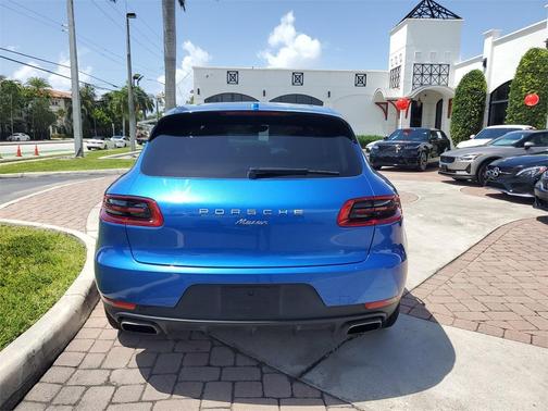 2017 Porsche Macan Base