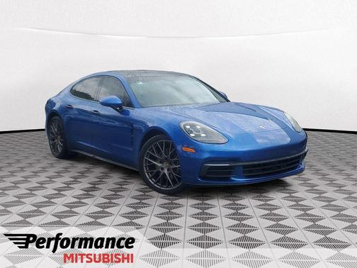 2017 Porsche Panamera 4