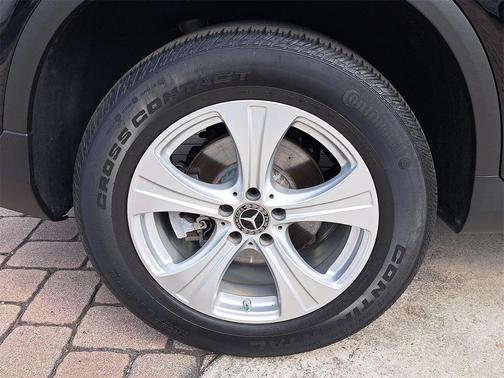 2018 Mercedes-Benz GLC 300 Base