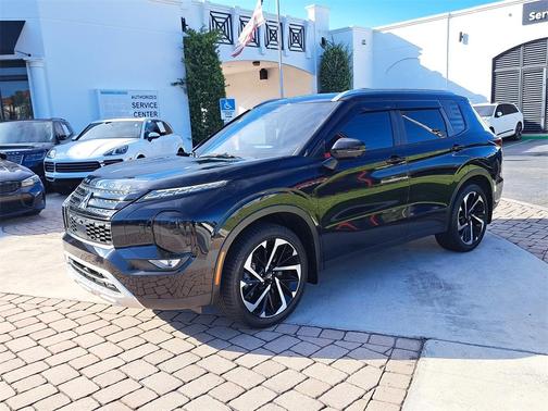 2022 Mitsubishi Outlander SE