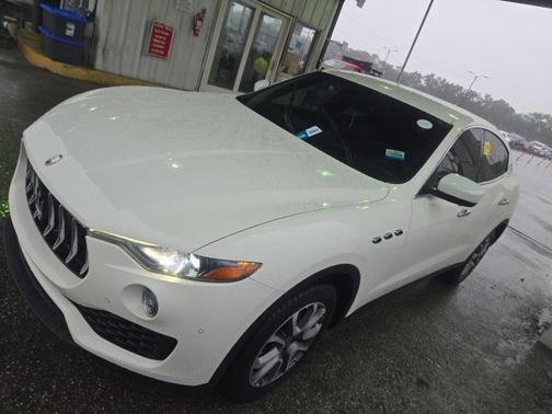 2018 Maserati Levante Base