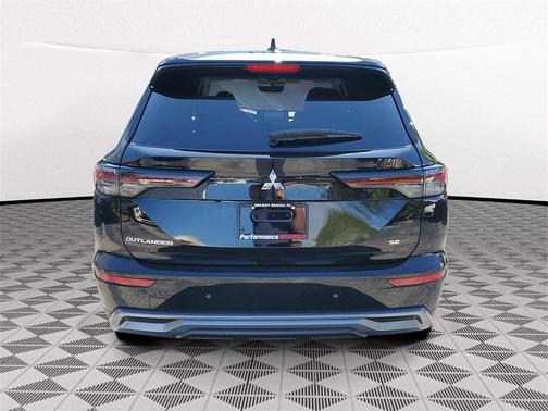 2026 Mitsubishi Outlander SE