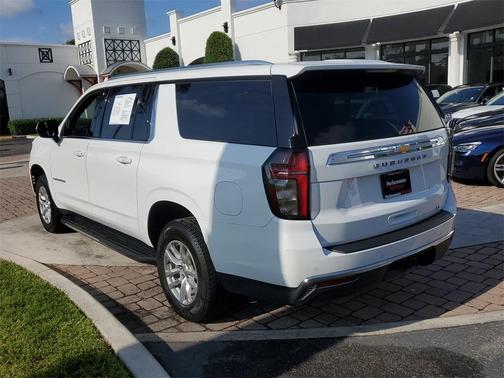 2022 Chevrolet Suburban LT