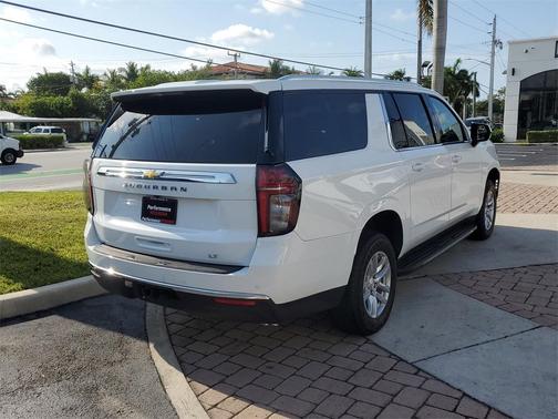 2022 Chevrolet Suburban LT
