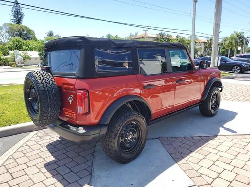 2022 Ford Bronco Black Diamond