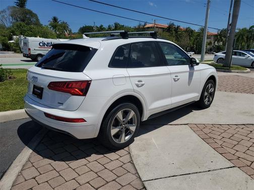 2020 Audi Q5 40 Premium Plus