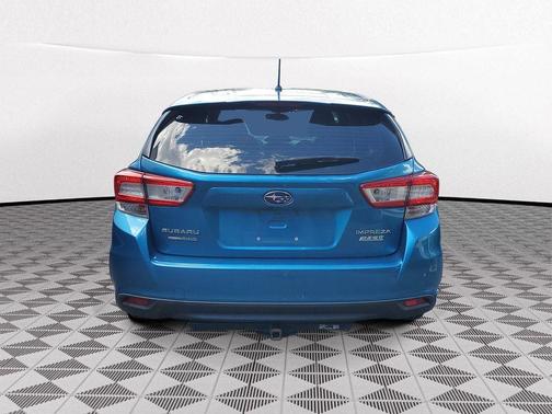 Island Blue Pearl 2017 Subaru Impreza 2.0i
