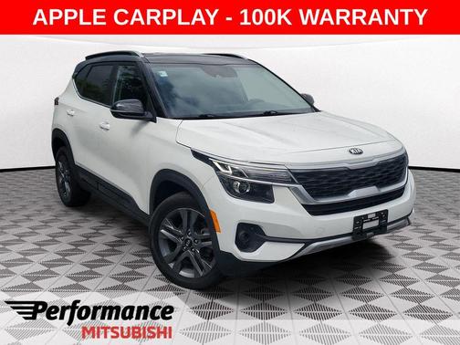 Clear White / Black Roof 2021 Kia Seltos S