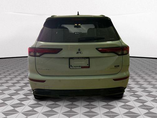 2025 Mitsubishi Outlander PHEV SEL Black Edition